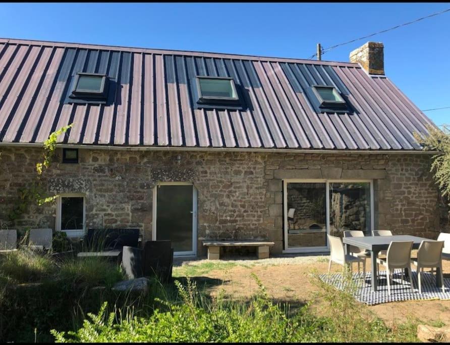 Gite Naturia - Chaumiere De Berringue Plouhinec  Exterior photo